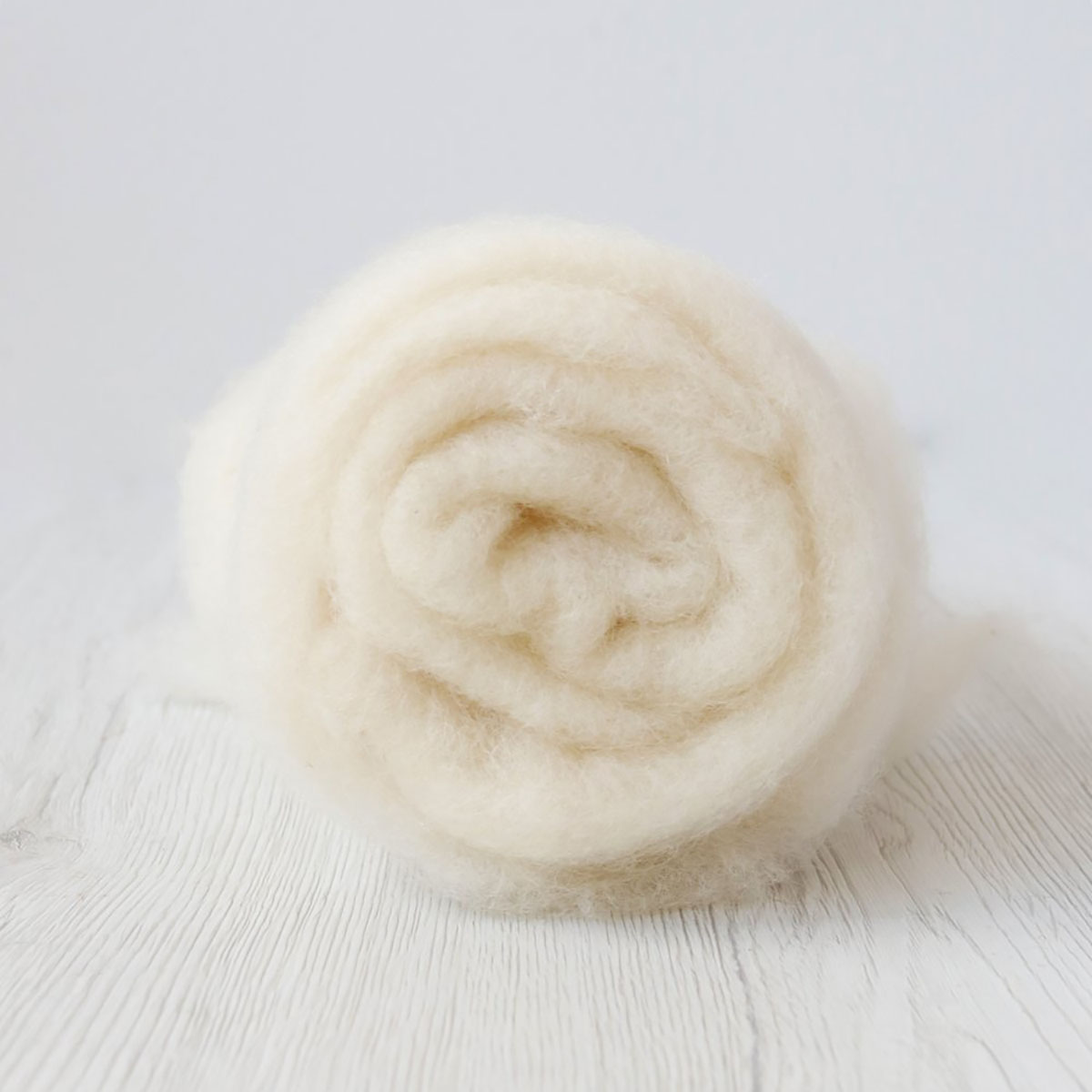 Lana Cardada Maori 27 Micras - Marfil