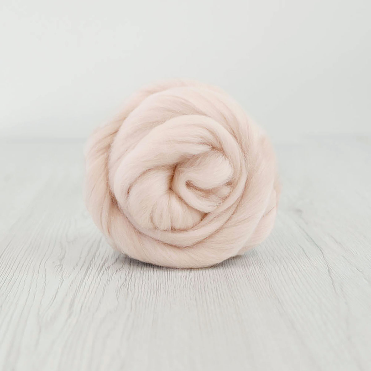 Lana Peinada Merino Extrafina 19 Micras - Flor de Cerezo